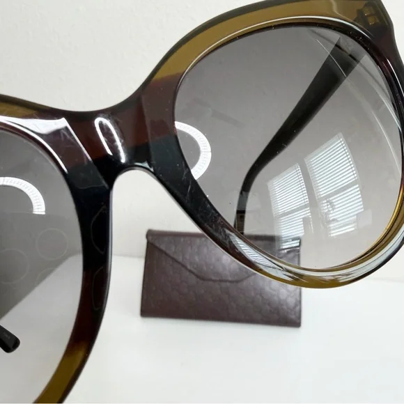 Gucci GG0179SA Havana/Black Round Cat Eye Sunglasses - Picture 4 of 8